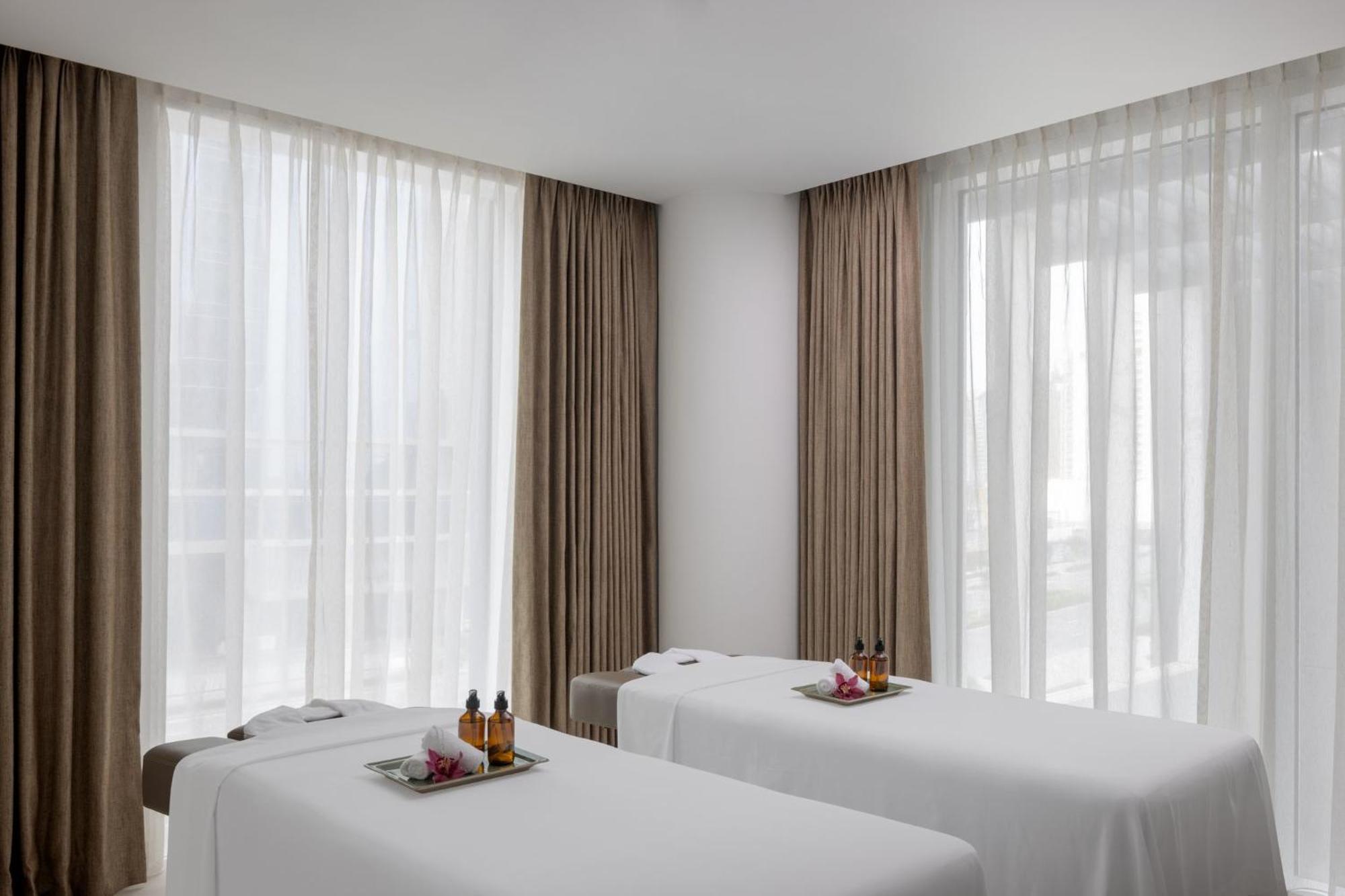 Staybridge Suites Dubai Business Bay By Ihg Exterior photo