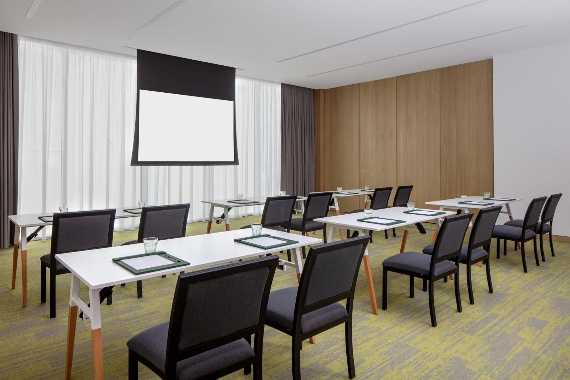 Staybridge Suites Dubai Business Bay By Ihg Exterior photo